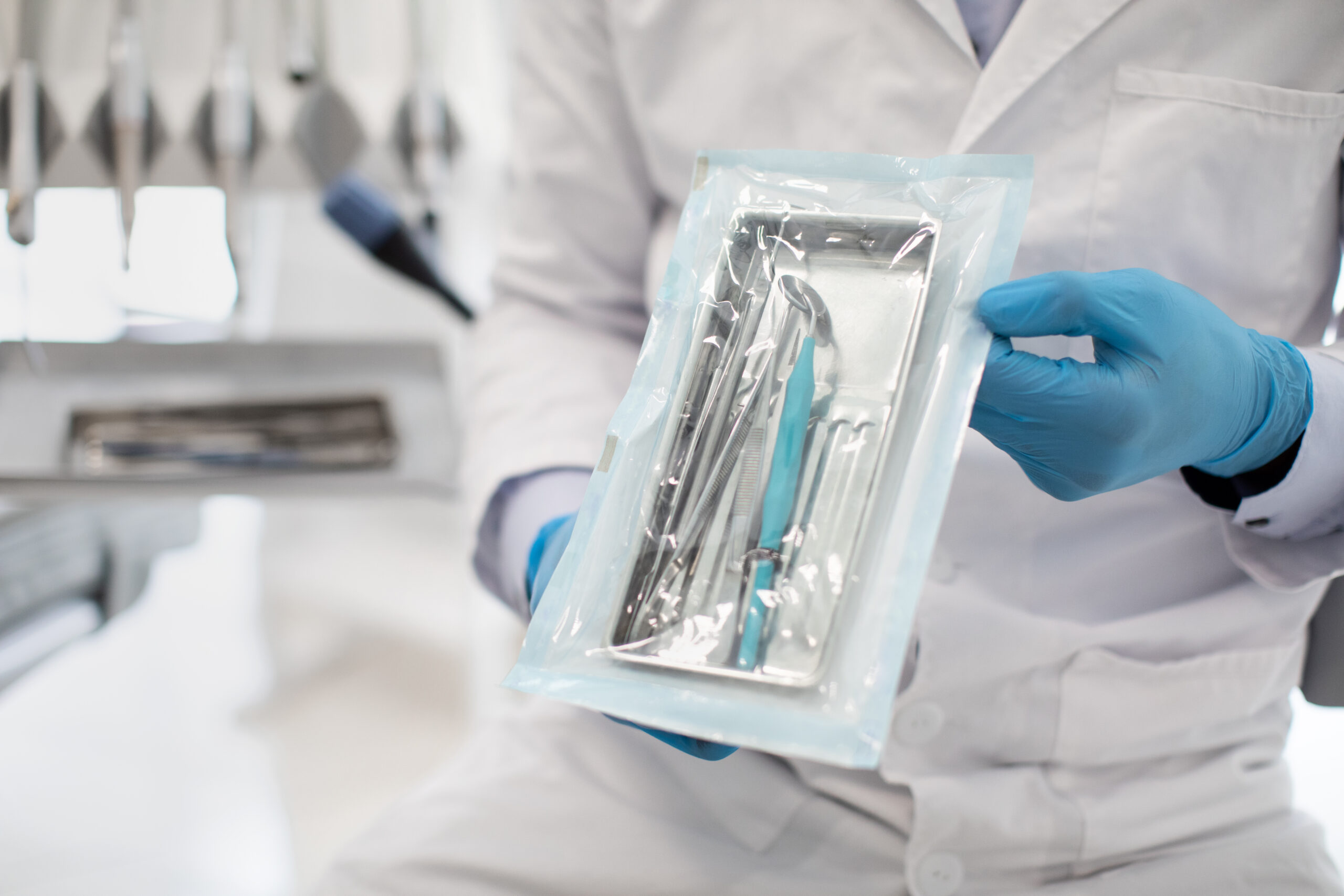 Why are sealing machines important in the lab?
