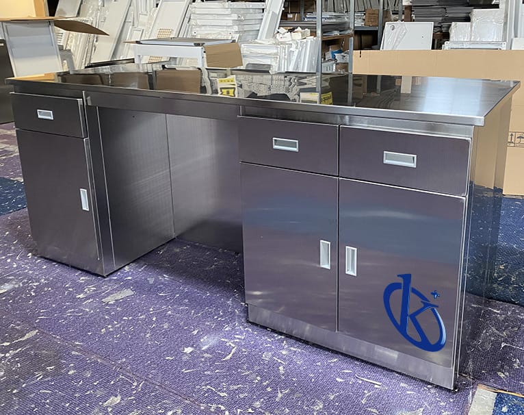 Kalstein Laboratory Table: Transforming the Workspace in Laboratories